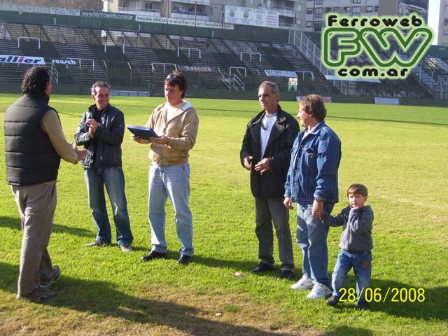 Entrega de la plaqueta Entrega de la plaqueta