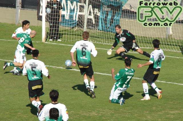 Una de las chances de Ferro
