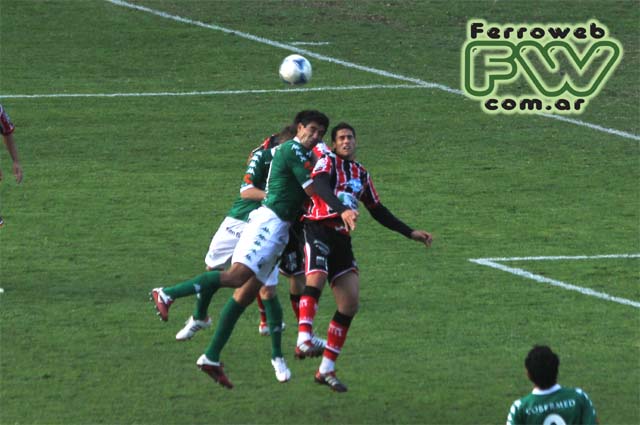 Ferro busc� siempre por Arriba.
