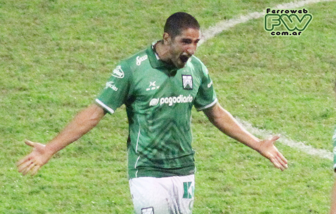 Bruno Barranco festeja su gol