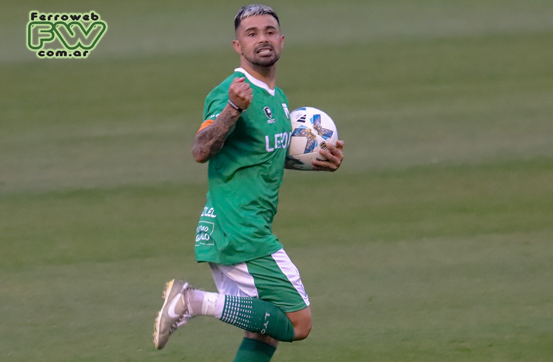 Ricky Blanco festeja su gol Ricky Blanco festeja su gol