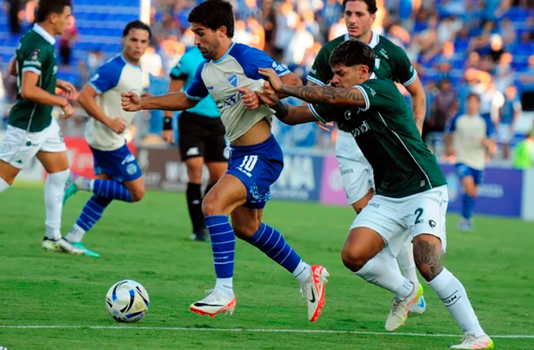 Tevez no puede con Poggi