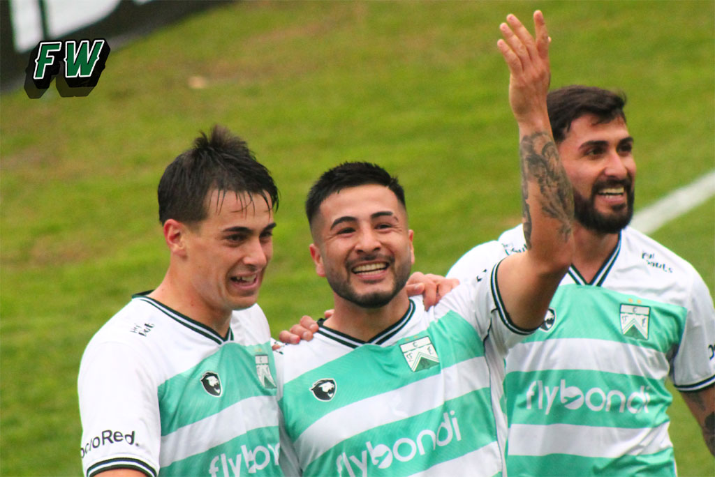 El festejo de Enzo Hoyos tras su gol