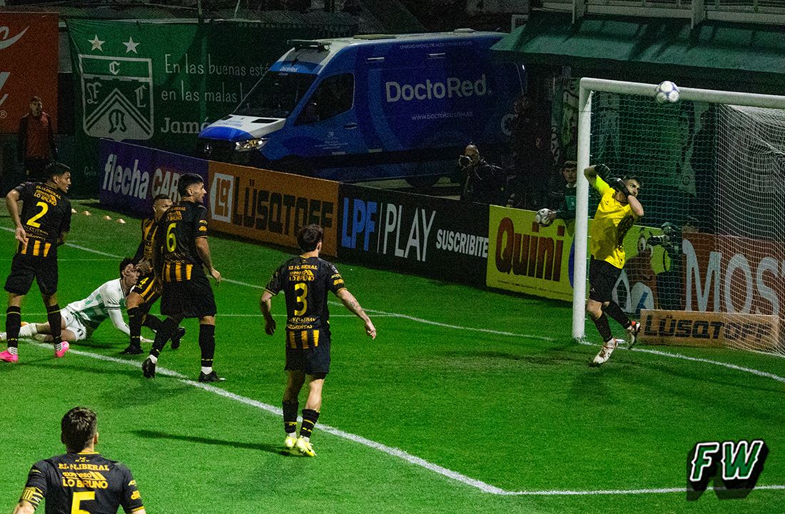 La pelota no quiso entrar