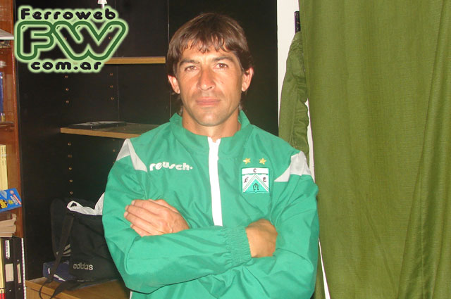 Pensión Anexo Ferro - Carlos Narvaiz DT de la 6° división Pensión Anexo Ferro - Carlos Narvaiz DT de la 6° división