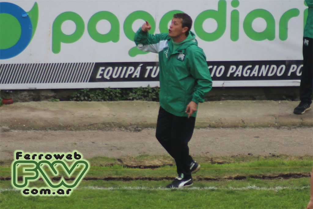 El DT Fabio Radelli El DT Fabio Radelli
