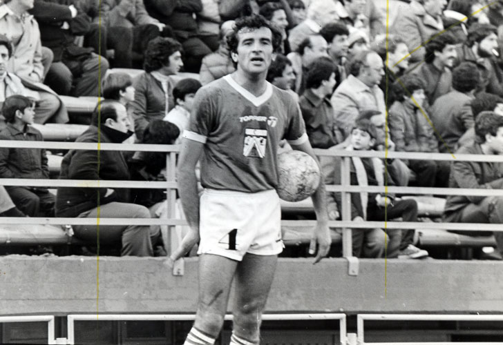 Fotos CEDOC- Mario Gómez, lateral derecho de Ferro en la década del 80 Fotos CEDOC- Mario Gómez, lateral derecho de Ferro en la década del 80