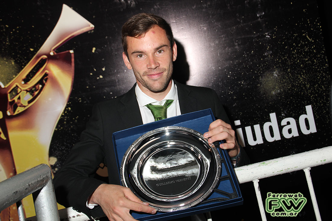 Guillermo Vernetti y el Premio Consagraci�n Clar�n