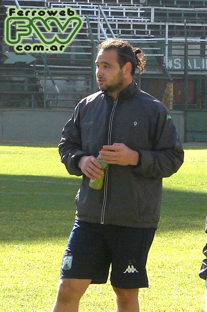 Entrenamiento Ferro - El delantero Leandro Entrenamiento Ferro - El delantero Leandro
