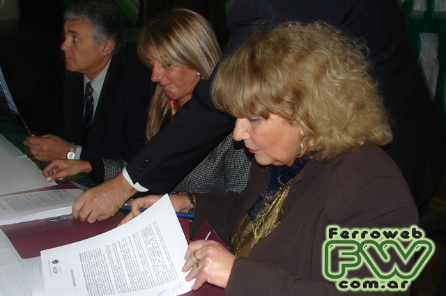 La firma de la Dra. Cichero integrante del Organo Fiduciario La firma de la Dra. Cichero integrante del Organo Fiduciario