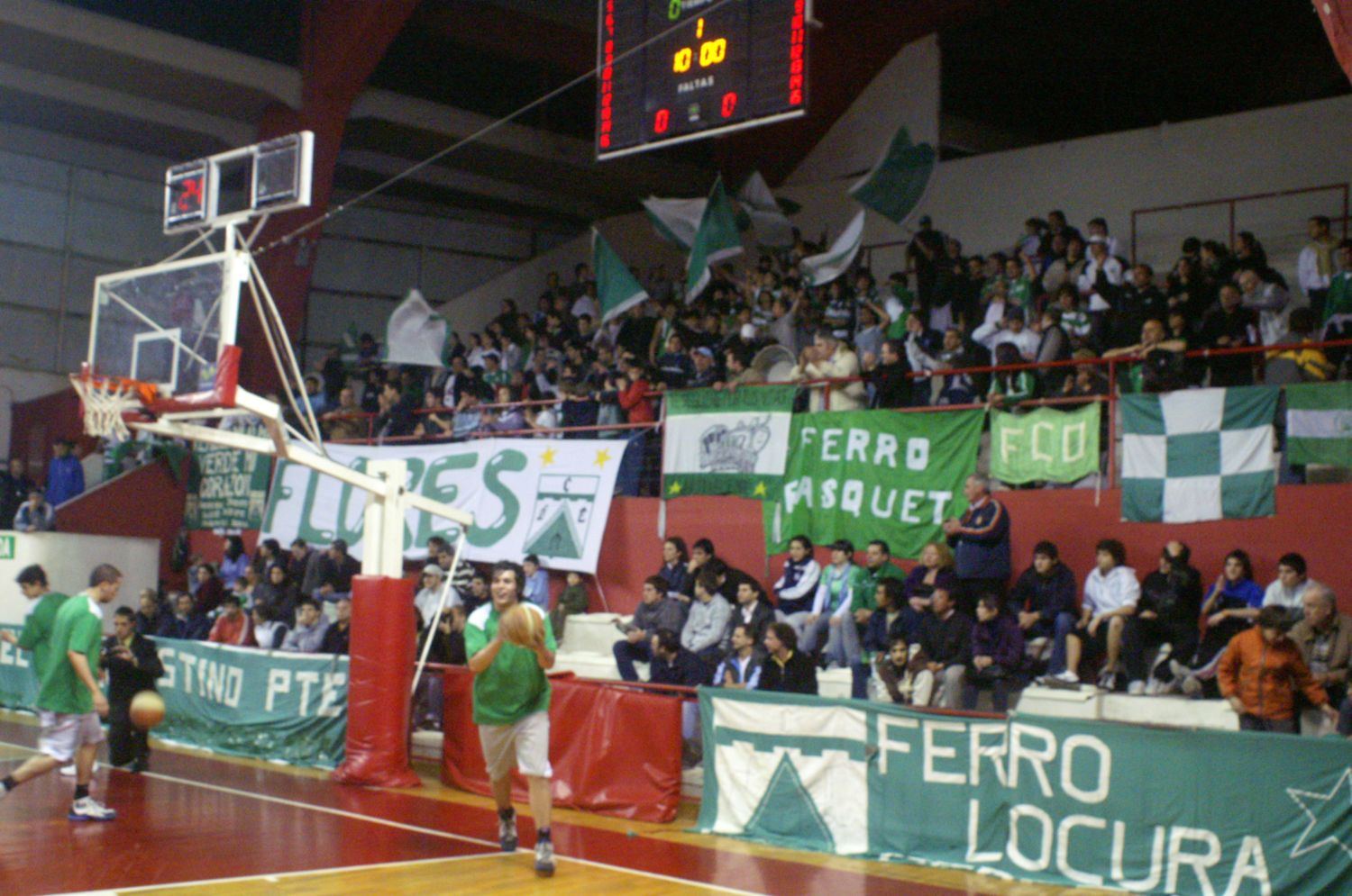 La gente de Ferro - Foto La Zona Pintada